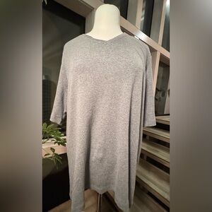 Chico's Gray Cotton Top size 3 or XL Vneck